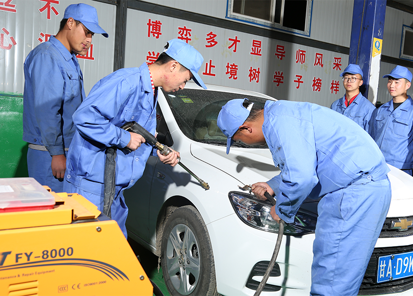 ​ 甘肃秦陇技工学校告诉你学新能源汽车技术专业都有哪些优势？